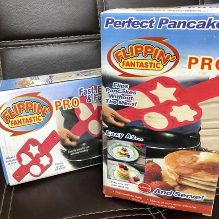 علبة قوالب بان كيك سيليكون