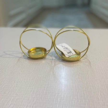 شمعدان او قاعدة شموع بالحبة