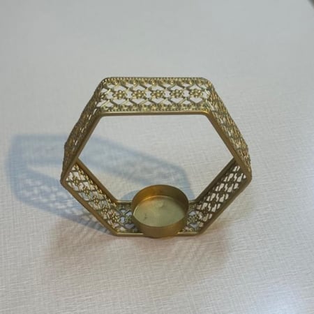 شمعدان او قاعدة شموع بالحبة