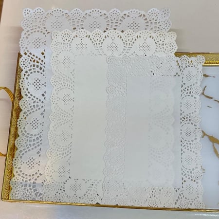 ورق واقي نشاف للصواني