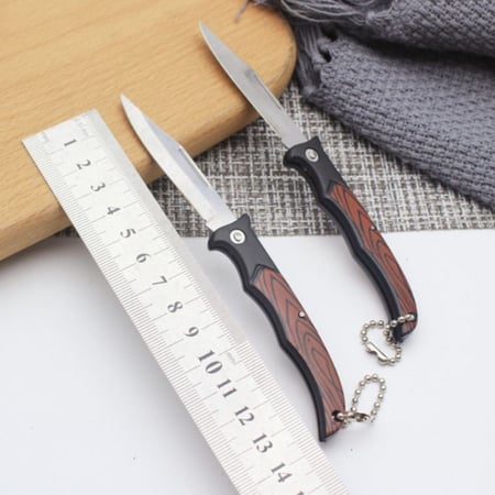 درزن سكين صغير