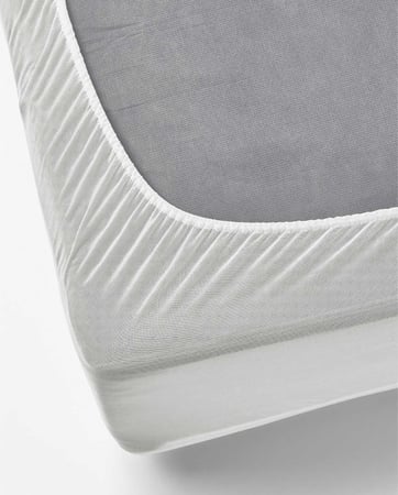 واقي مرتبة + غطاء مخدة