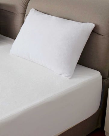 واقي مرتبة + غطاء مخدة