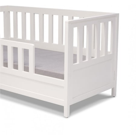 سرير أطفال مع حواجز حماية لون أبيض بارن