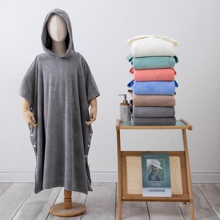 روب حمام رمادي للأطفال