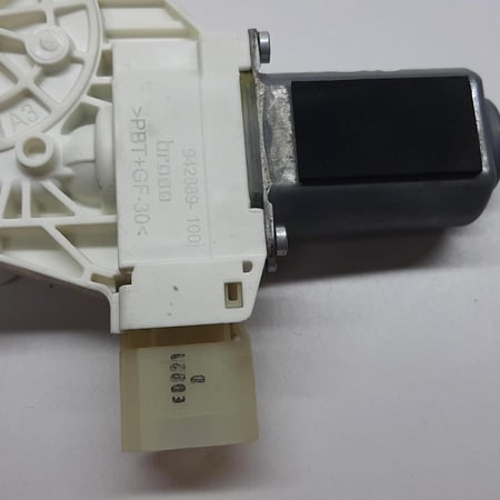 دينمو زجاج النافذة باب السائق 942889 BMW 5 Series F01 F02 F10 2011 2016