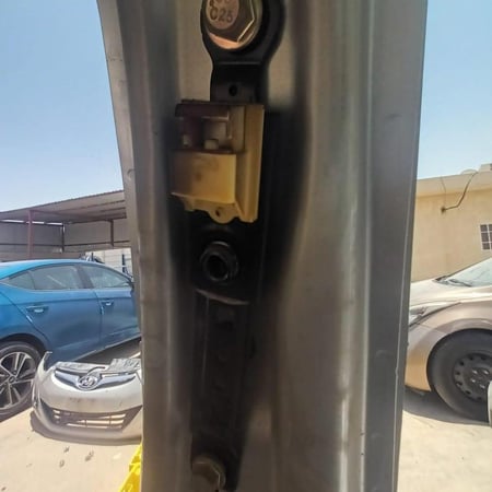 قاعدة حزام امان جهة الراكب الامامي هونداي النترا
