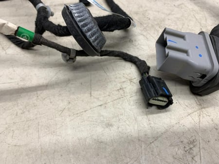 ظفيرة كهرباء باب راكب خلفي يسار فورد تورس