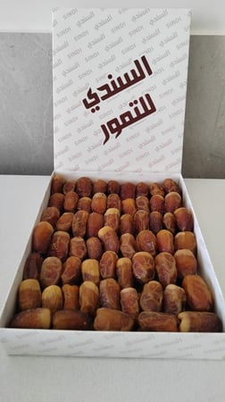 تمر بلح طازج 1 كجم طعم غني وفوائد صحية من السندي للتمور.