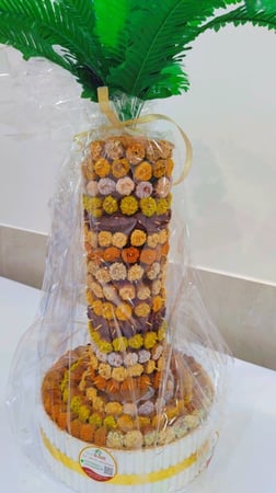 تمر محشي بالمكسرات طعم لذيذ وفوائد غذائية من السندي للتمور