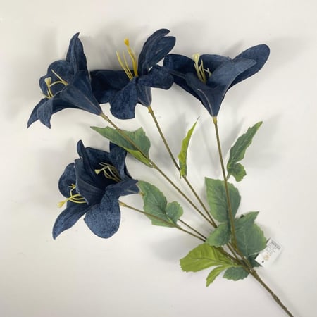 ليليوم قطيفة مقاس كبير