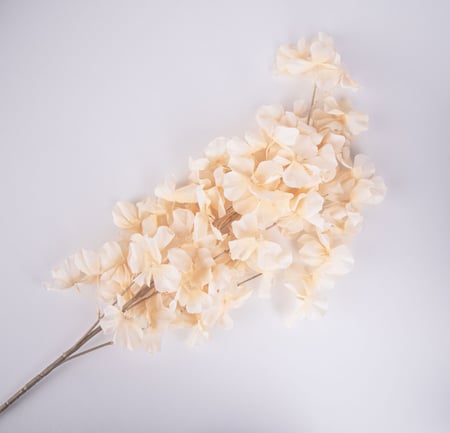 اغصان تنسيق صناعية