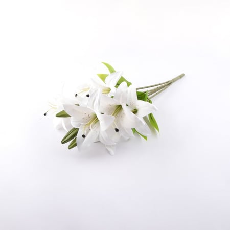 ورد كازابلانكا ( ليليوم ) صناعي