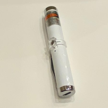 قلم ليزر اخضر احترافي إضاءة قوية وتصميم عملي ليزر لايتس