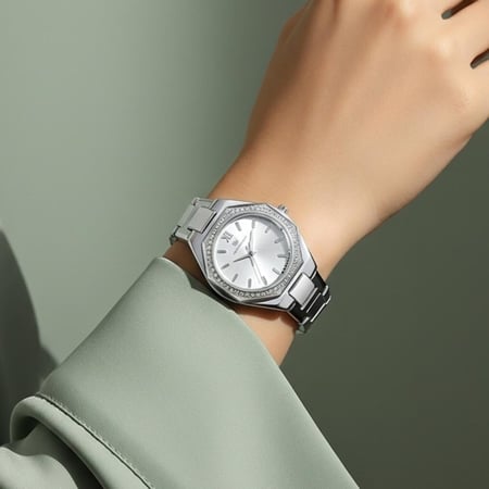 ساعة نسائية هوقو ووتش 248182 فضي مينا أبيض