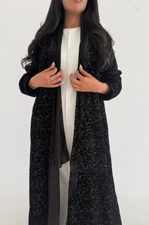 عباية شيفون مخمل كريب قصة ربع كلوش