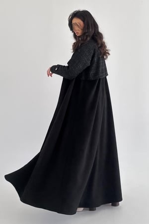 عباية شامواه مع شانيل قصة ربع كلوش