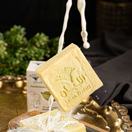 صابون اللبان ممزوج بحليب الماعز