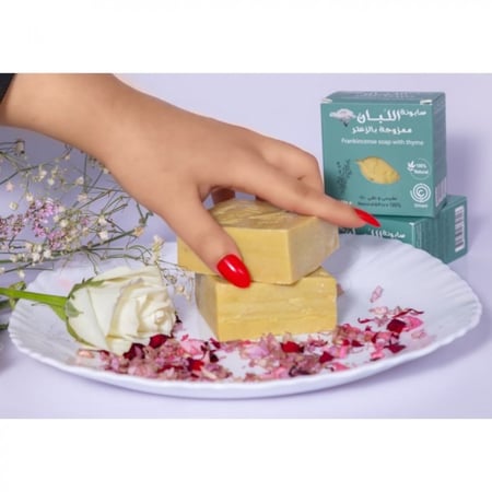 صابون اللبان ممزوج بالزعتر