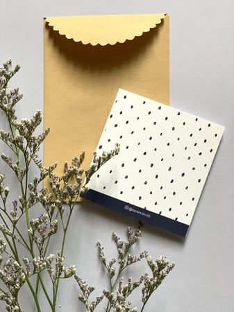 بطاقة فتاة الورد