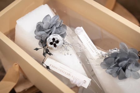 شموع غصن الصنوبر