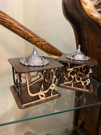 مبخرة خشبيه مربعه بالاسم