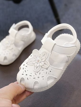 صندل مزخرف بزهر بيج