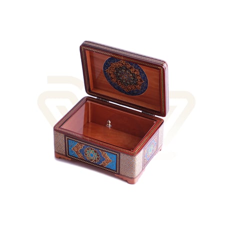 صندوق خشب  نقش يدوي قُبَّة مقاس 17سم *8 سم