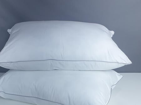 مخدة فندقية هوتلي مارينا قطن 100% 75*50 cm