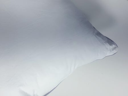 مخدة فندقية هوتلي مارينا قطن 100% 75*50 cm