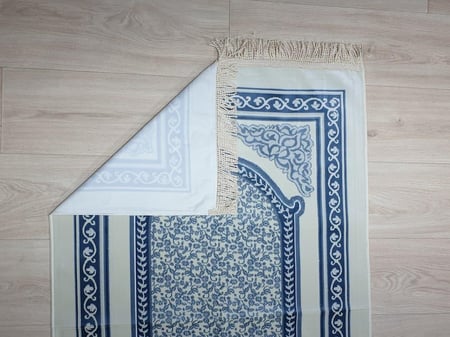 سجادة صلاة محراب دانتيل أزرق فاتح  80*cm 120