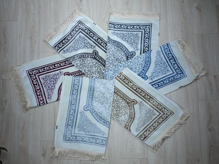 سجادة صلاة محراب دانتيل أزرق فاتح  80*cm 120