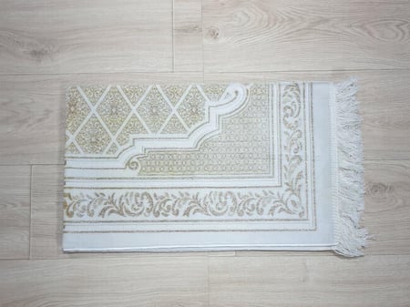 سجادة صلاة فنتازي مخمل ذهبي