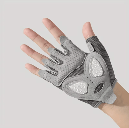 قفازات رياضية