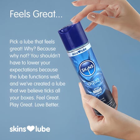 سكينز مزلق طبيعي  مائي 130 مل