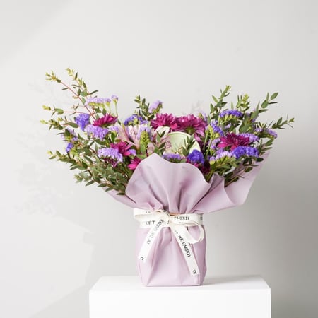 ستاند يوكية مع شوكلت انوش