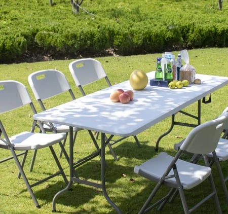 طاولات تنطوي