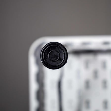 طاولة طعام مربعة