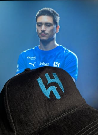 كاب الهلال كبير