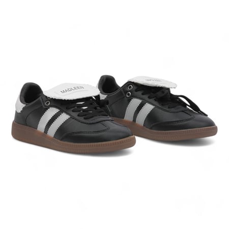 حذاء رياضي نسائي من مادلين - أبيض