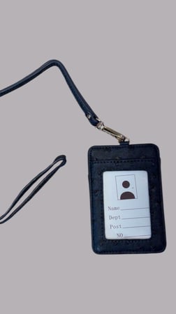 Card holder / حامل بطاقة