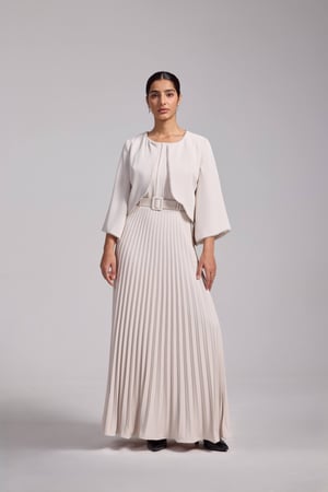 فستان اوف وايت قطعتين بحزام