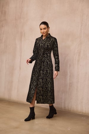 فستان اسود مزخرف