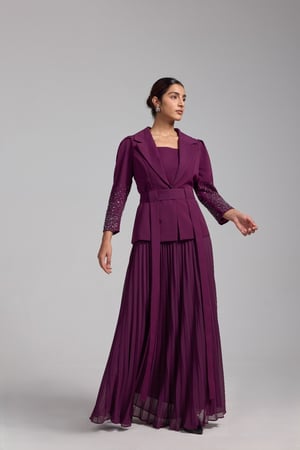 فستان موف كم حيران مفصص