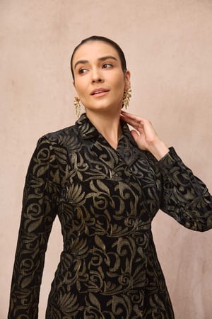 فستان اسود مزخرف