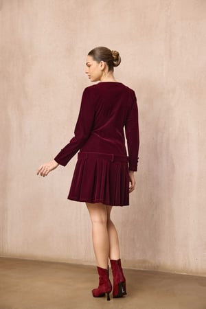 فستان قصير عودي مخمل