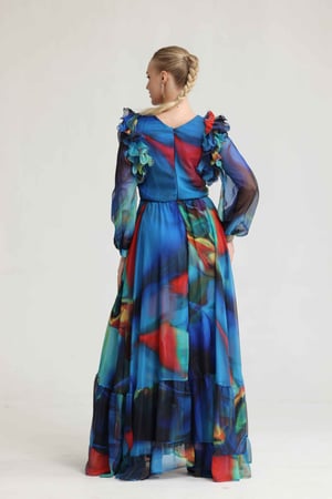 فستان شيفون مشجر بألوان الطبيعة