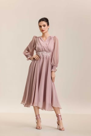 فستان بنكي شيفون مطرز الخصر