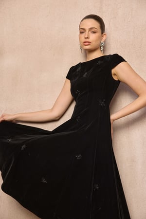 فستان ميدي مطرز