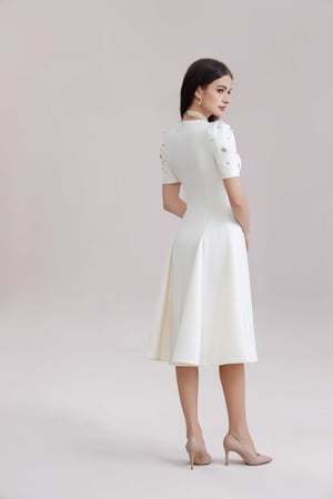 فستان كريب مطرز